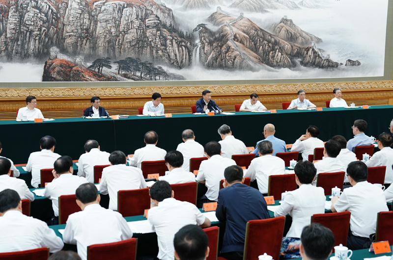 　　7月5日，中共中央總書記、國家主席、中央軍委主席習(xí)近平在北京出席深化黨和國家機(jī)構(gòu)改革總結(jié)會議并發(fā)表重要講話。新華社記者 王曄 攝